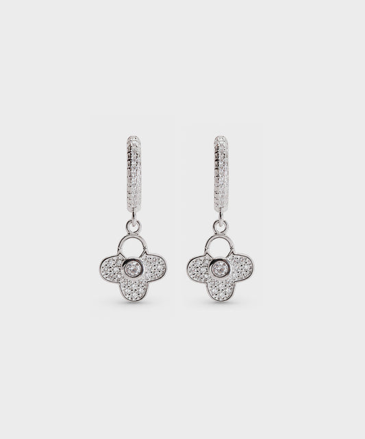 Arete Aretes Con Dije De Trébol En Pavé