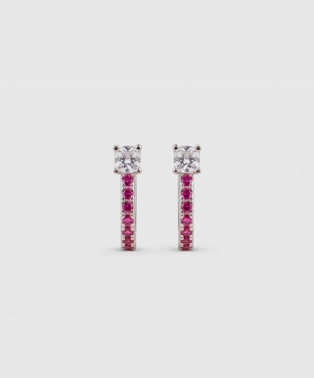 Arete Aretes Tipo Huggies Con Piedras Fucsia