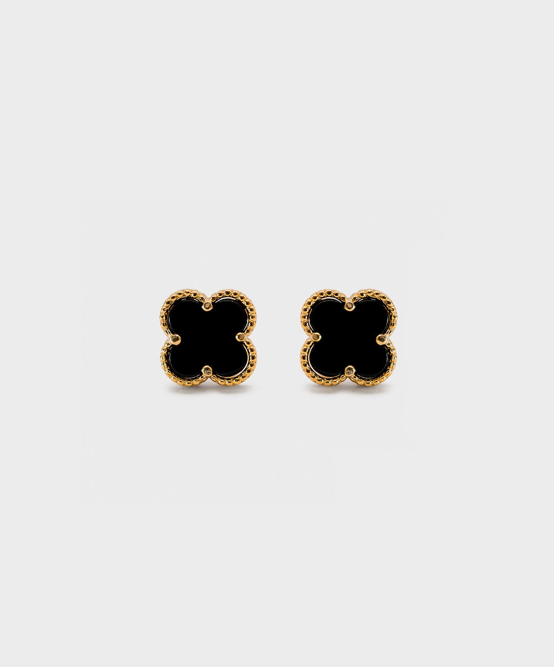 Arete Aretes De Trébol Con Baño Dorado - color Negro